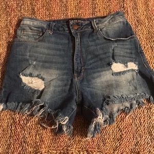 High-waisted ripped Jean shorts